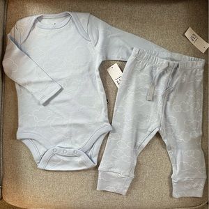 NWT GAP Long Sleeve Bodysuit & Matching Pants
